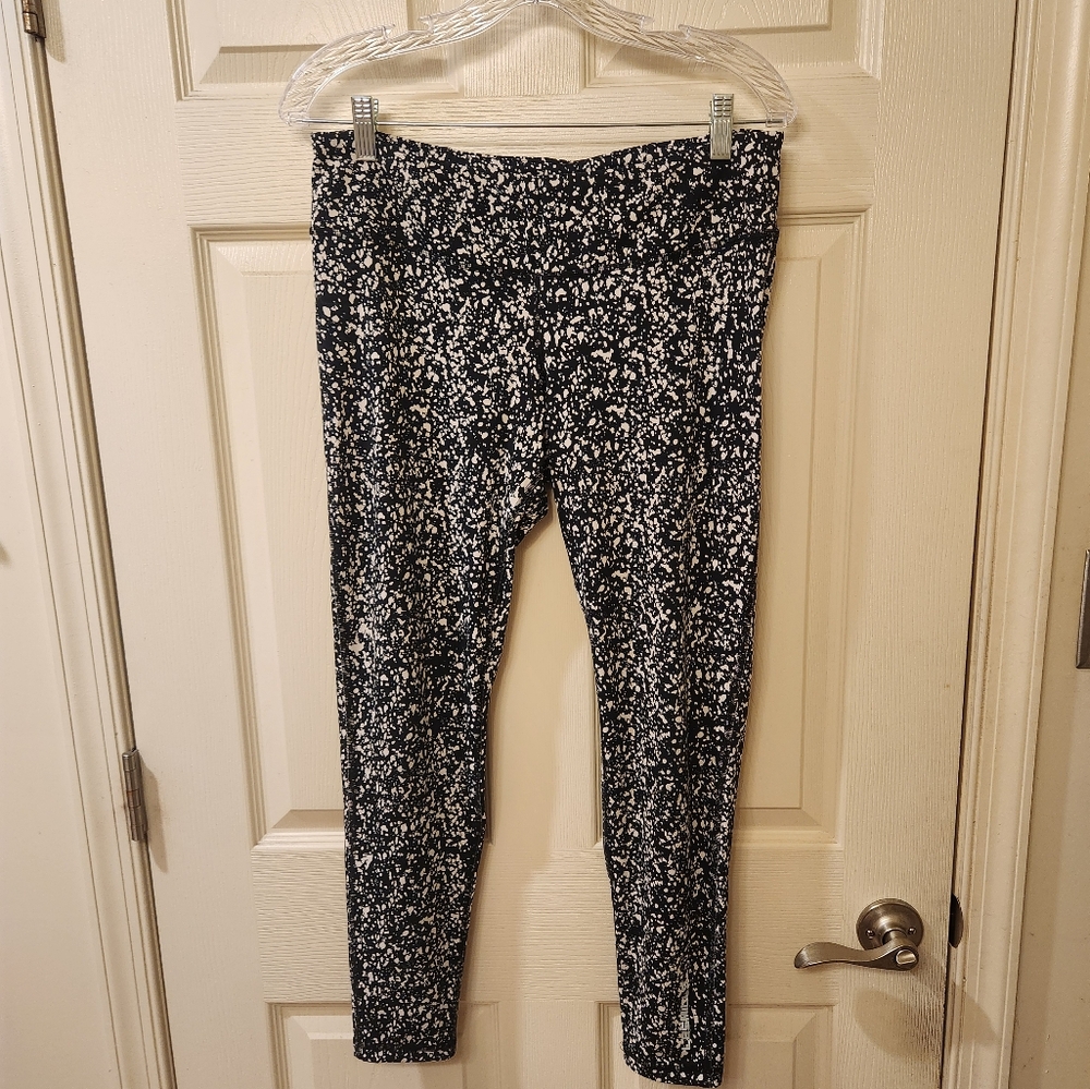 LES MILLS Black and White Speckled Workout Leggings